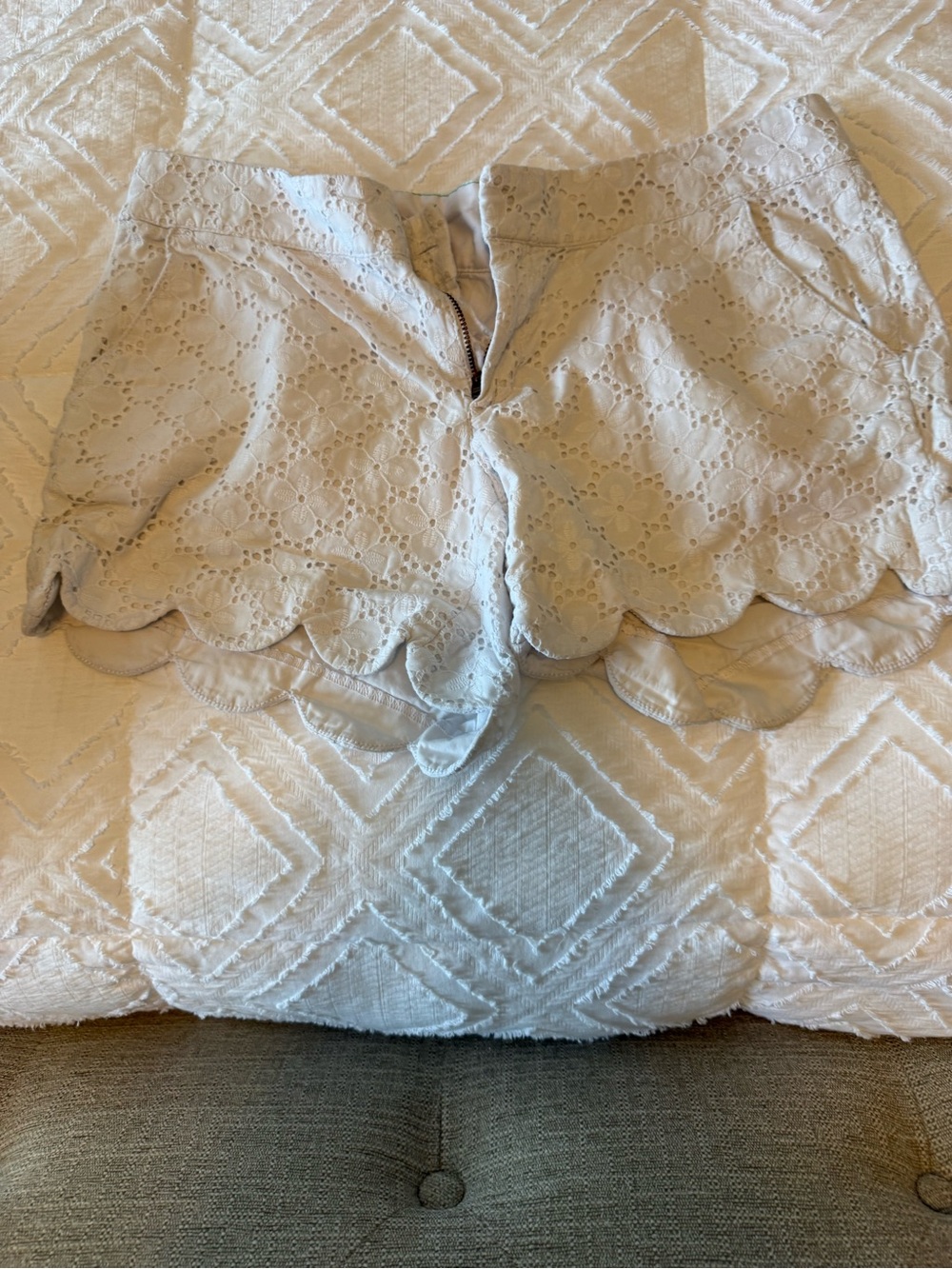 Lilly Pulitzer White Eyelet Buttercup Scalloped Hem Shorts